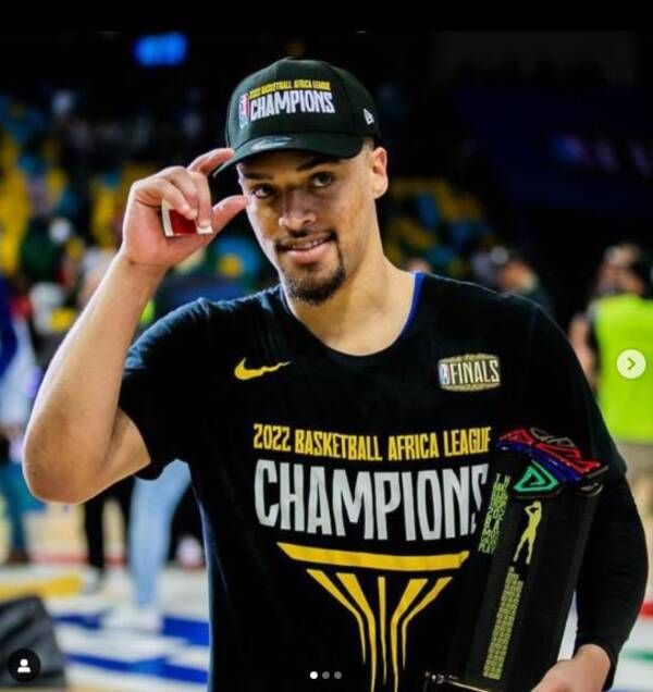 مايكل ديكسون