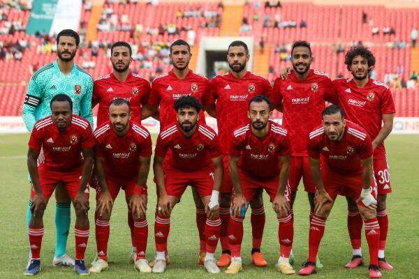 لاعبو الأهلي