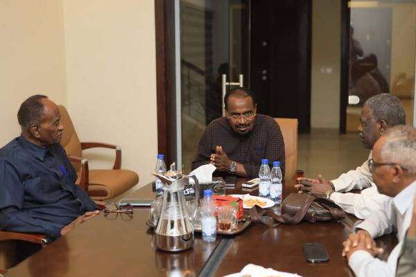 من الاجتماع