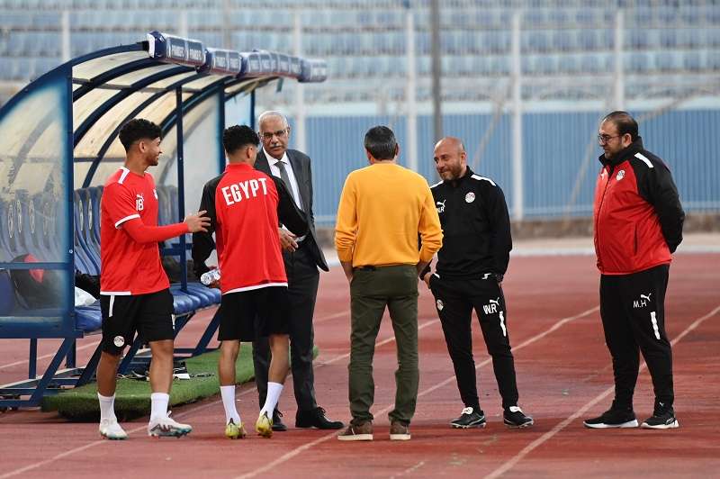 ميكالي مع رئيس الاتحاد المصري