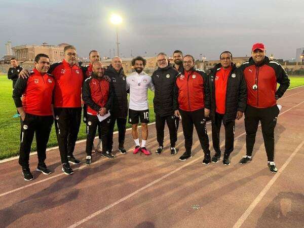 صلاح يزور المنتخب الأولمبي