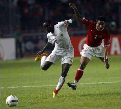من مباراة البحرين واندونيسيا في كأس اسيا 2007
