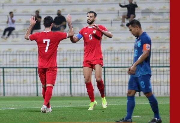 السومة يحتفل بهدفه