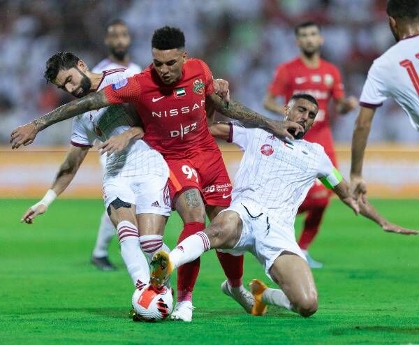 من مباريات الدوري الإماراتي