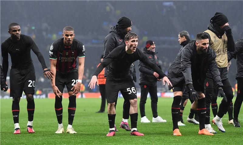 لاعبو ميلان