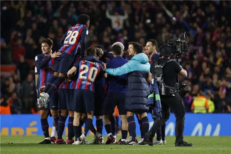 لاعبو برشلونة