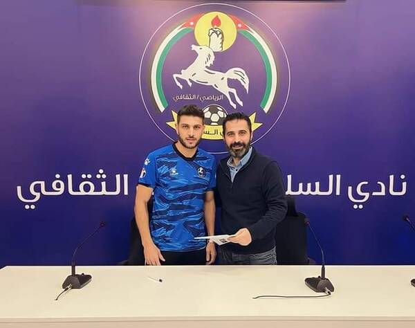 من توقيع ابو زريق