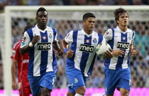 2011-08-19t203341z_01_jmr11_rtridsp_3_soccer-europe-portugal_reuters