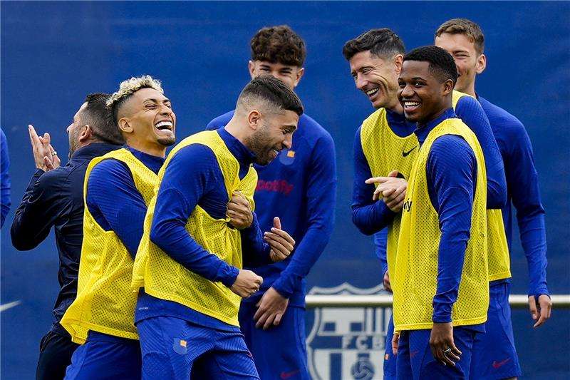 لاعبو برشلونة