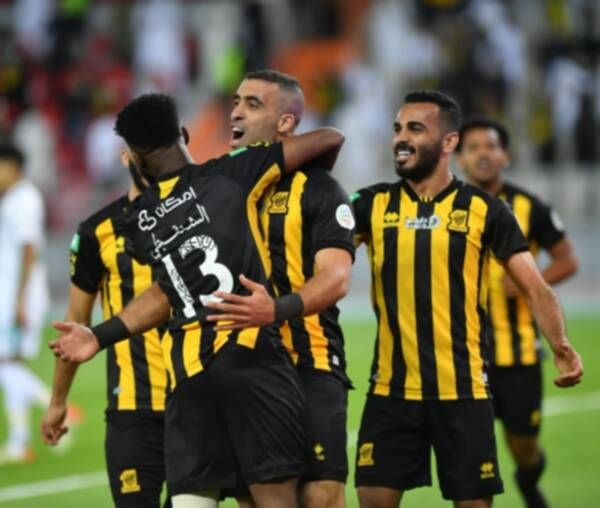 لاعبو الاتحاد