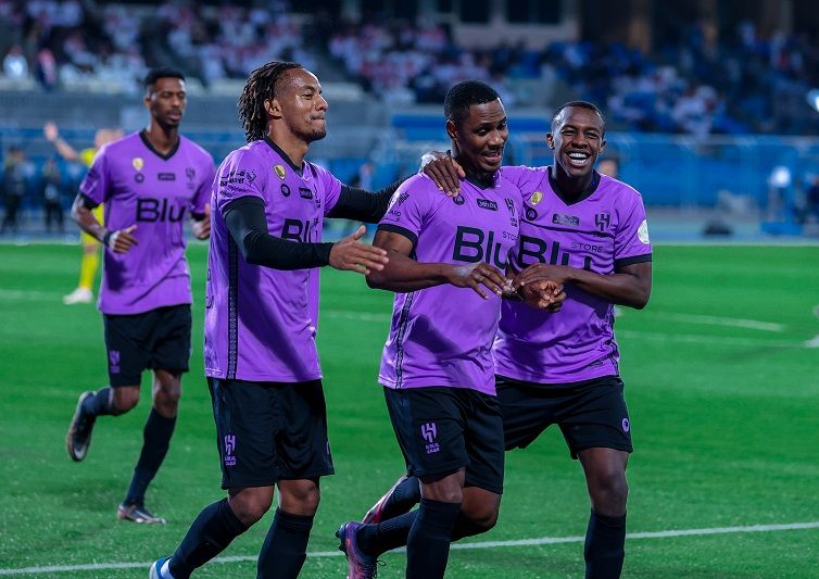 لاعبو الهلال