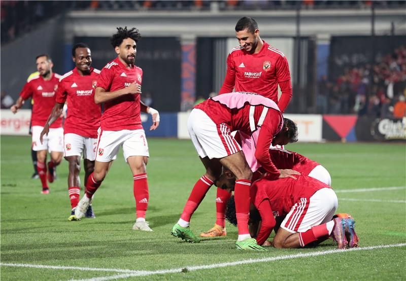 لاعبو الأهلي