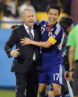 البيرتو زاكيروني وماكوتو هاسيبي