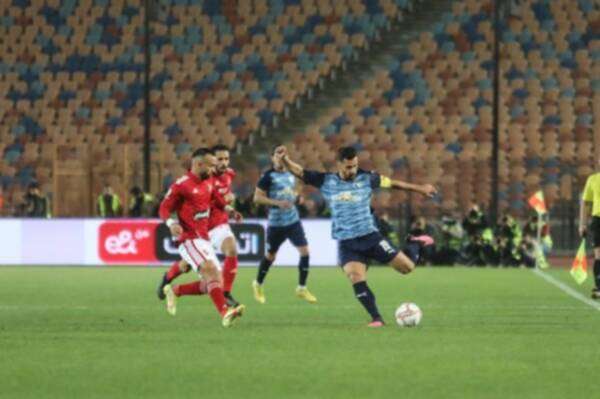 لقاء سابق بين الفريقين