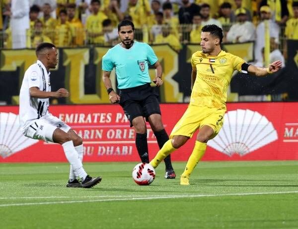 من مباراة الجزيرة والوصل