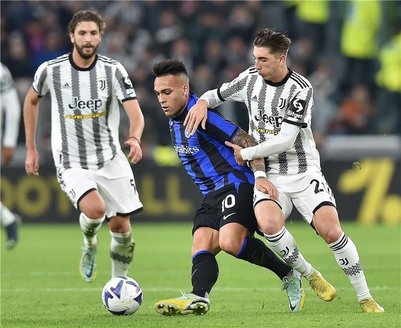 لقاء سابق بين الفريقين