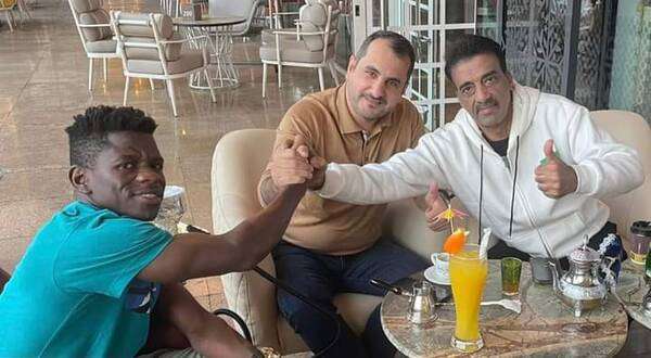 بيتانج ووكيله ورئيس نادي الحسين إربد