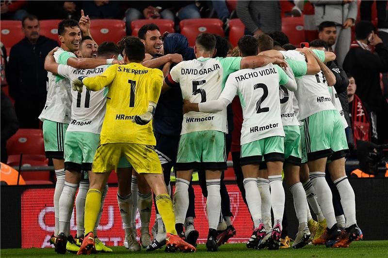 فرحة لاعبي أوساسونا