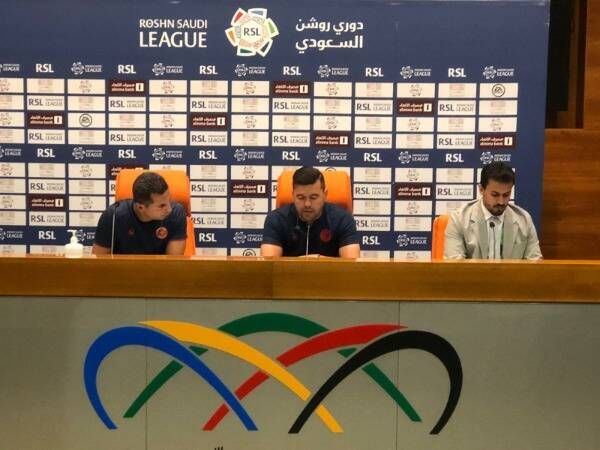 كوزمين بالمؤتمر الصحفي