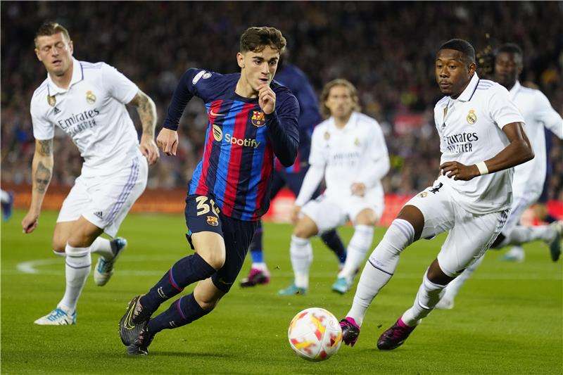 جافي في مواجهة ألابا