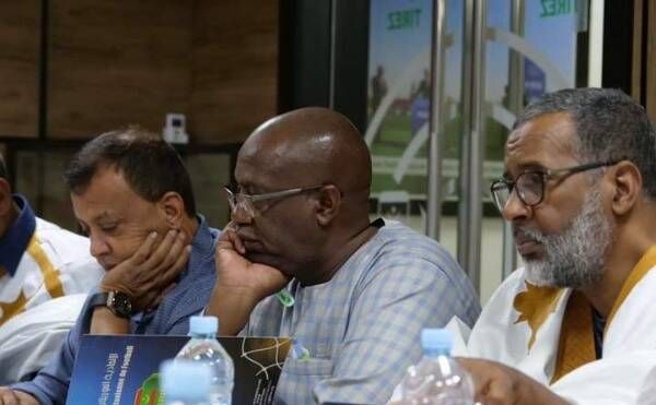 من الاجتماع