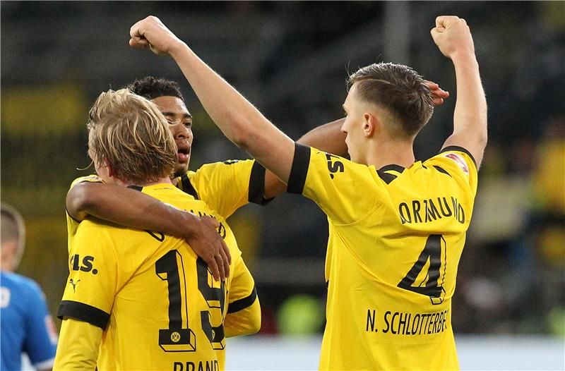 لاعبو دورتموند