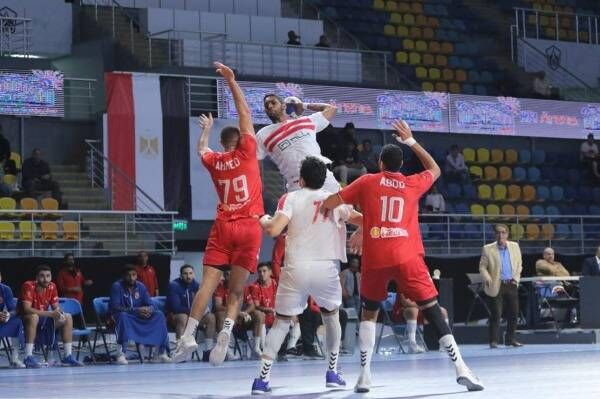 لقاء سابق بين الأهلي والزمالك