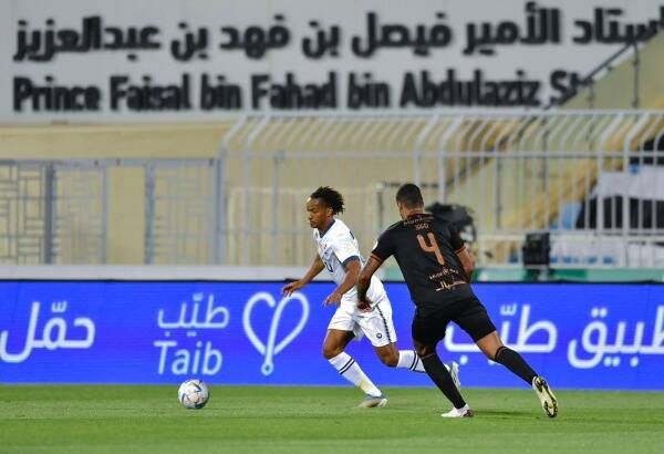 كاريلو خلال اللقاء