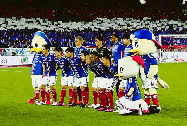 يوكوهاما إف مارينوس