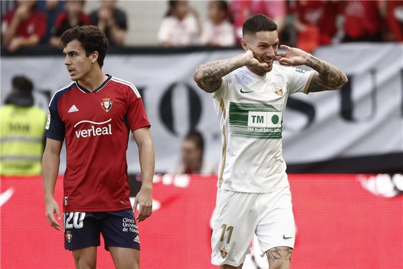 الزلزولي من المباراة (جهة اليسار)