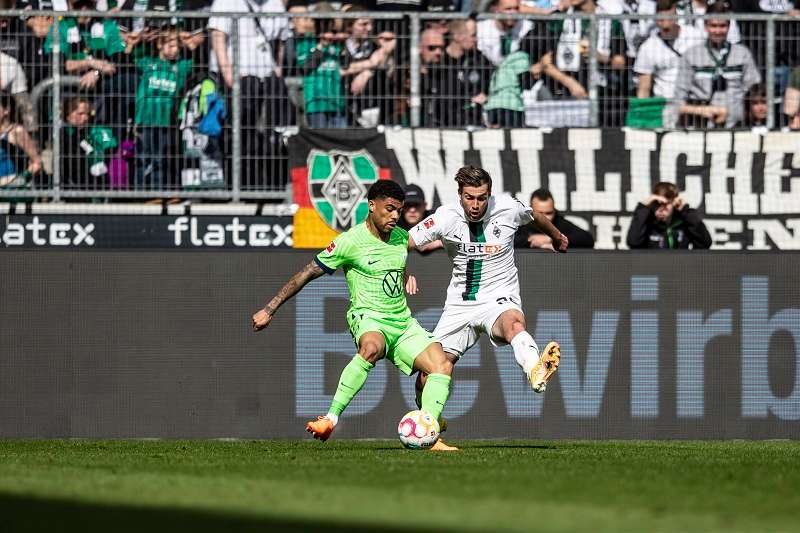 من اللقاء (نقلا عن حساب مونشنغلادباخ علي تويتر)