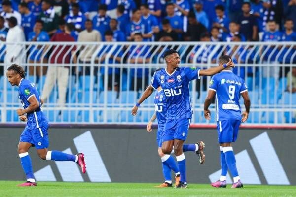 لاعبو الهلال