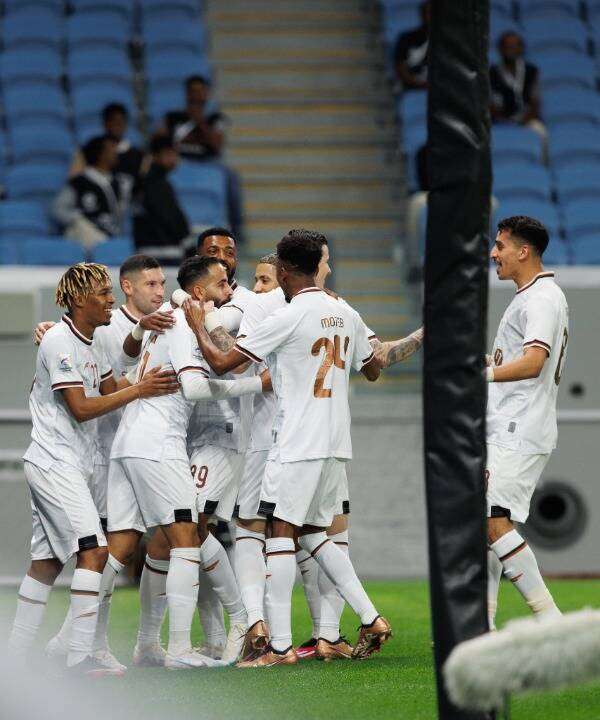 لاعبو الشباب