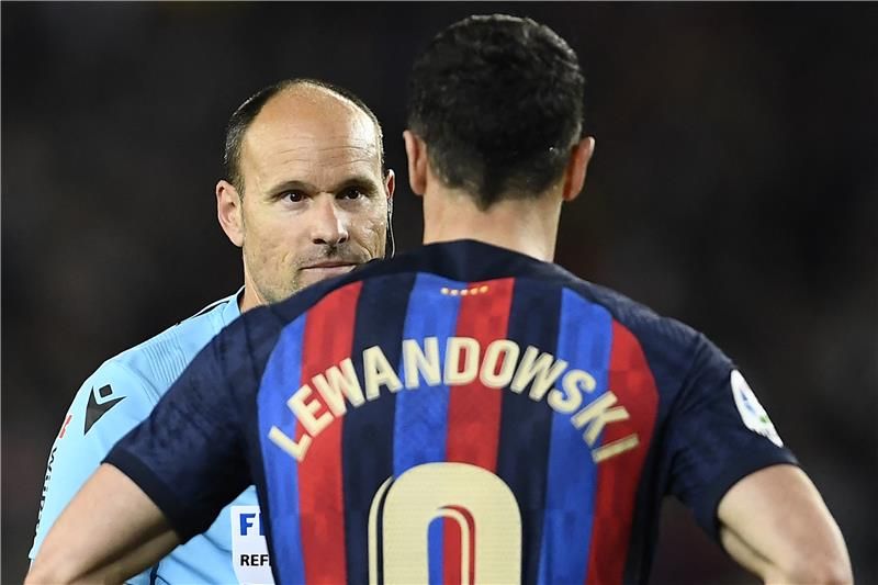 ليفاندوفسكي وماتيو لاهوز