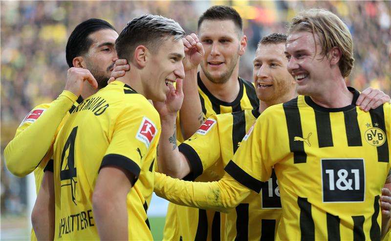 لاعبو دورتموند