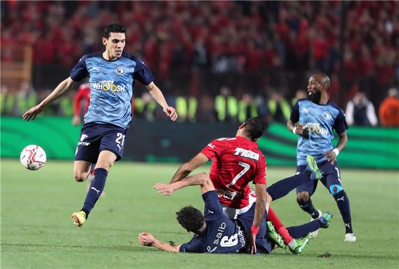 مواجهة بيراميدز والأهلي