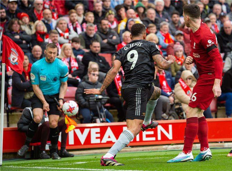 كوستانتين هاتزيداكيس