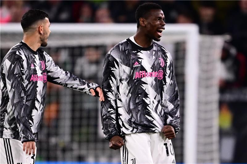 لياندرو باريديس وبوجبا