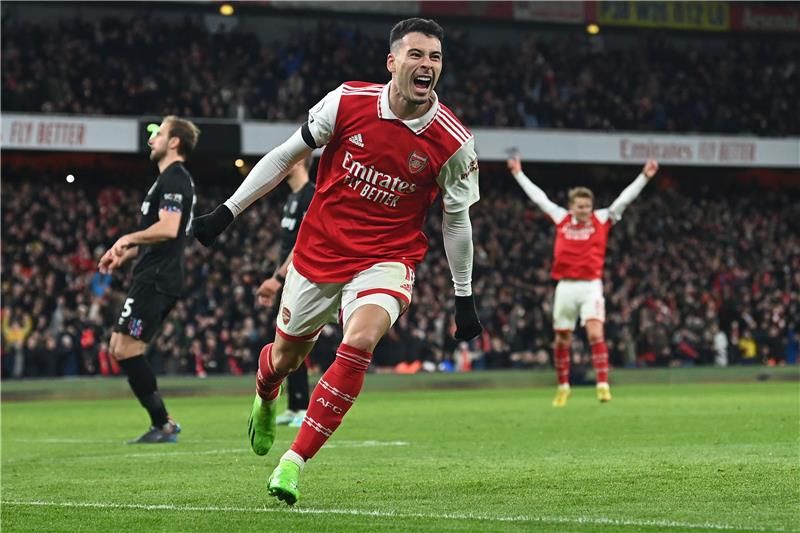 لقاء سابق بين الفريقين