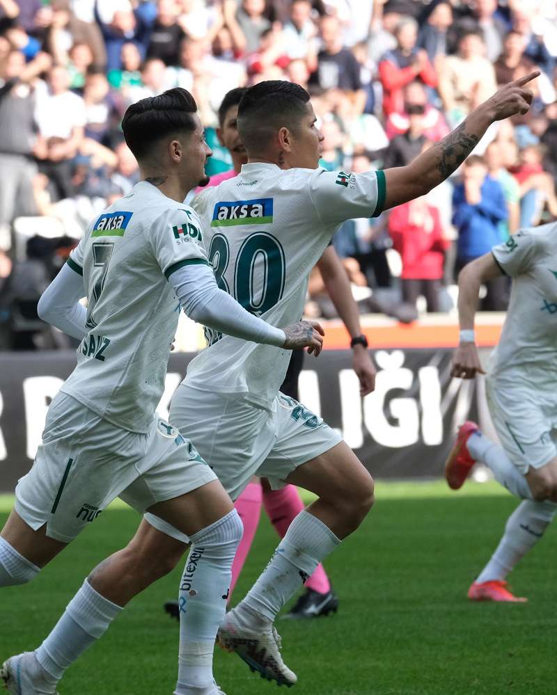 من اللقاء (نقلا عن حساب جيريسون سبورعلى تويتر)