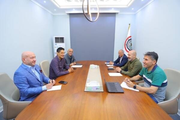 من الاجتماع