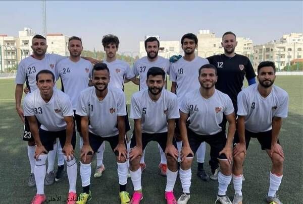 لاعبو الأهلي