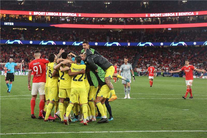 من لقاء الذهاب بين الفريقين