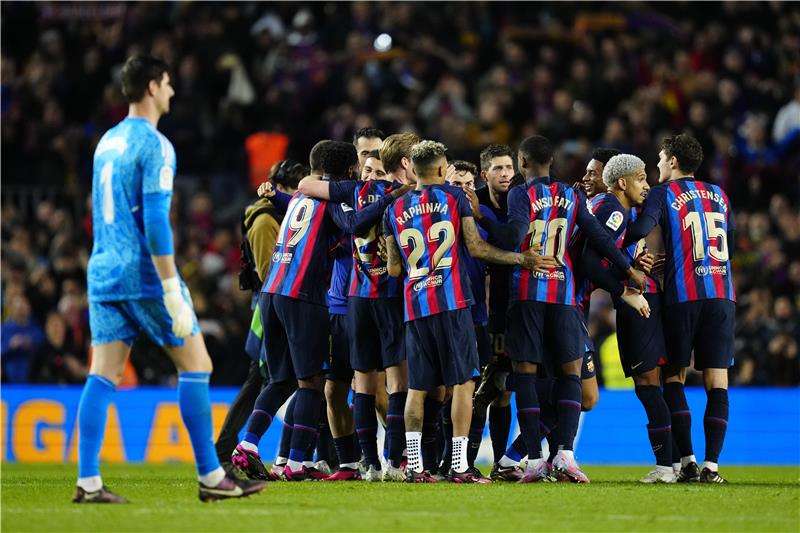 لاعبو برشلونة