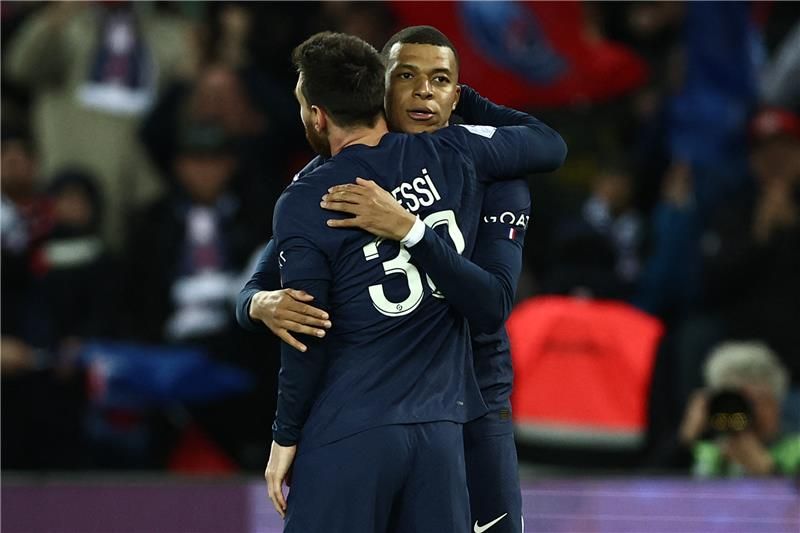 ميسي ومبابي