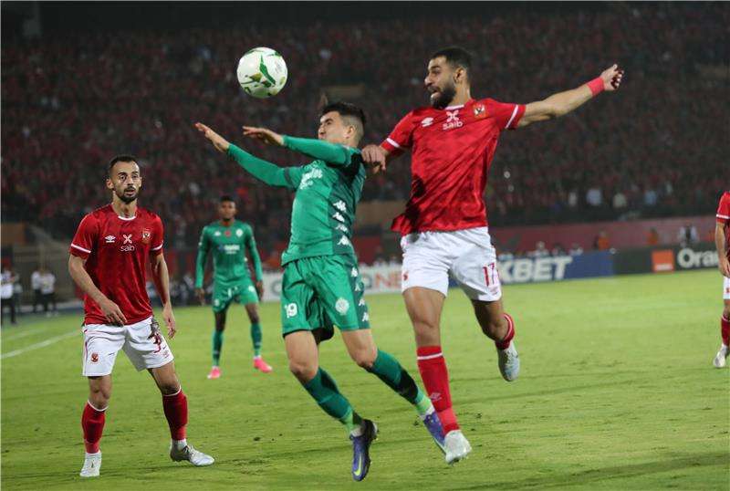 لقاء سابق بين الأهلي والرجاء