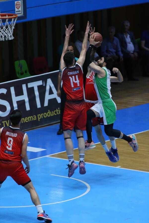 مباراة سابقة للفريقين