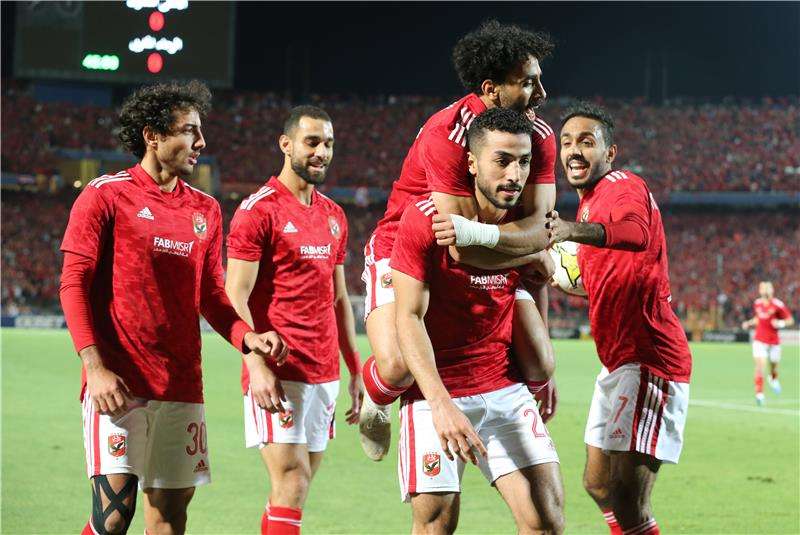 لاعبو الأهلي