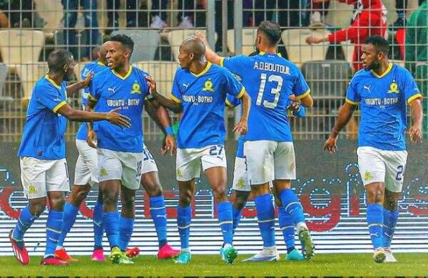 لاعبو ماميلودي صن داونز