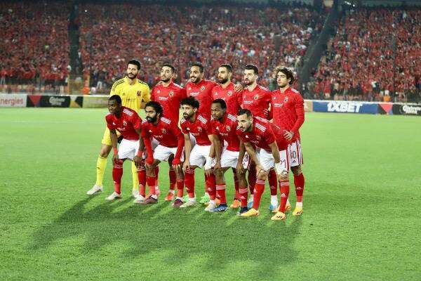 لاعبو الأهلي